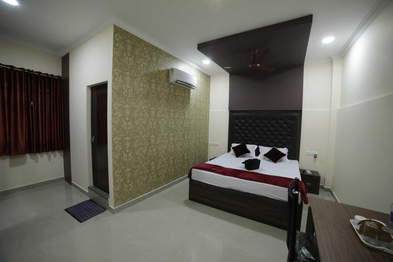 Aparthotel Shivalaya Residency Thrissur Esterno foto