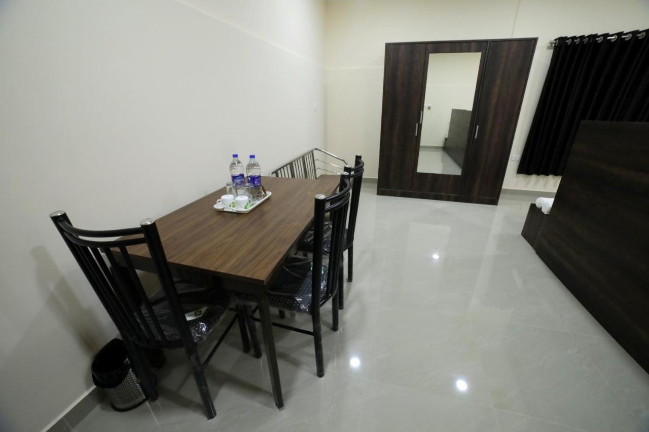 Aparthotel Shivalaya Residency Thrissur Esterno foto