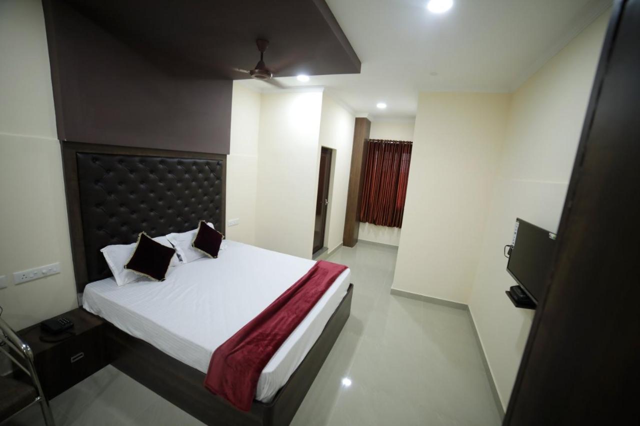 Aparthotel Shivalaya Residency Thrissur Esterno foto